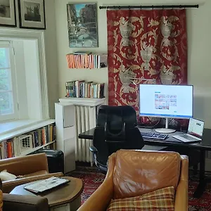 Four Bedroom Rosedale Holiday home